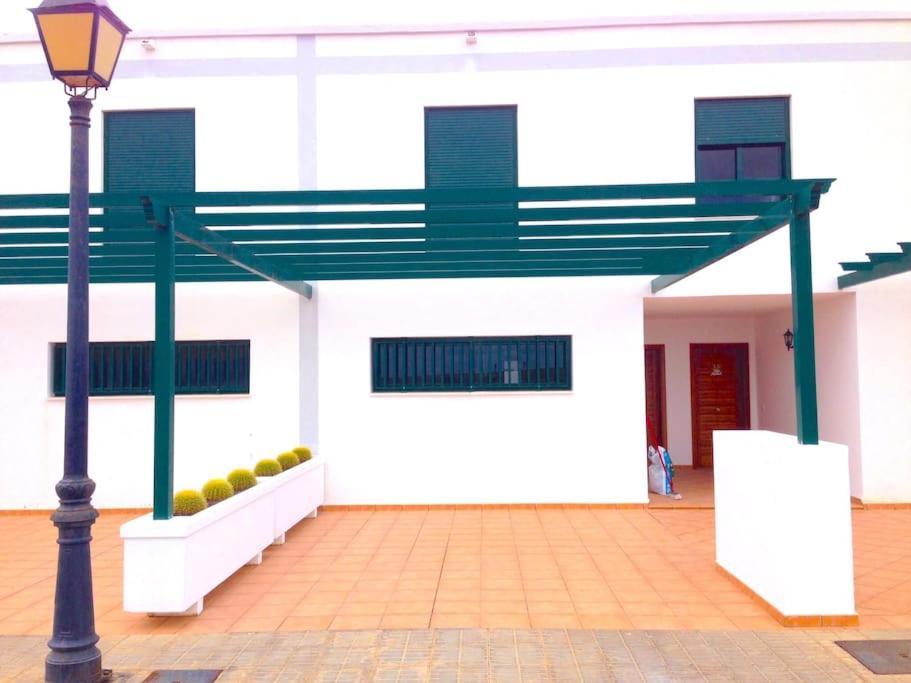 White Beach Villa Playa Blanca  Esterno foto
